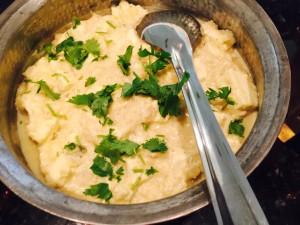 Paneer in white gravy